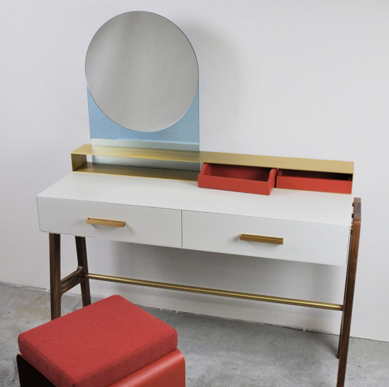 Toucador Refinado com Espelho