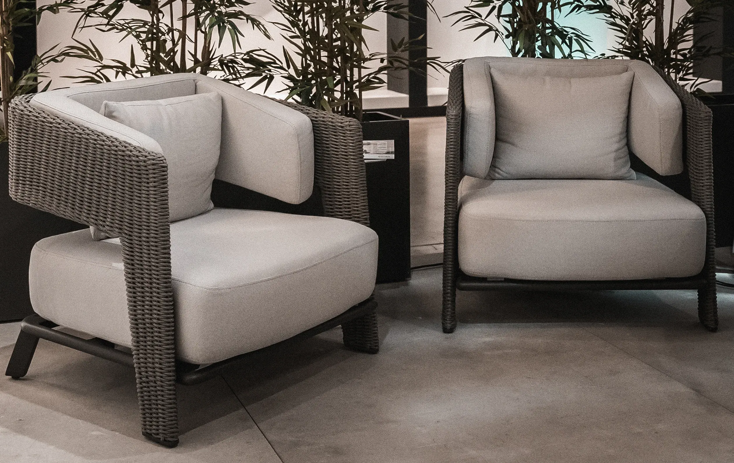 Poltrona Crown cinzenta - 6