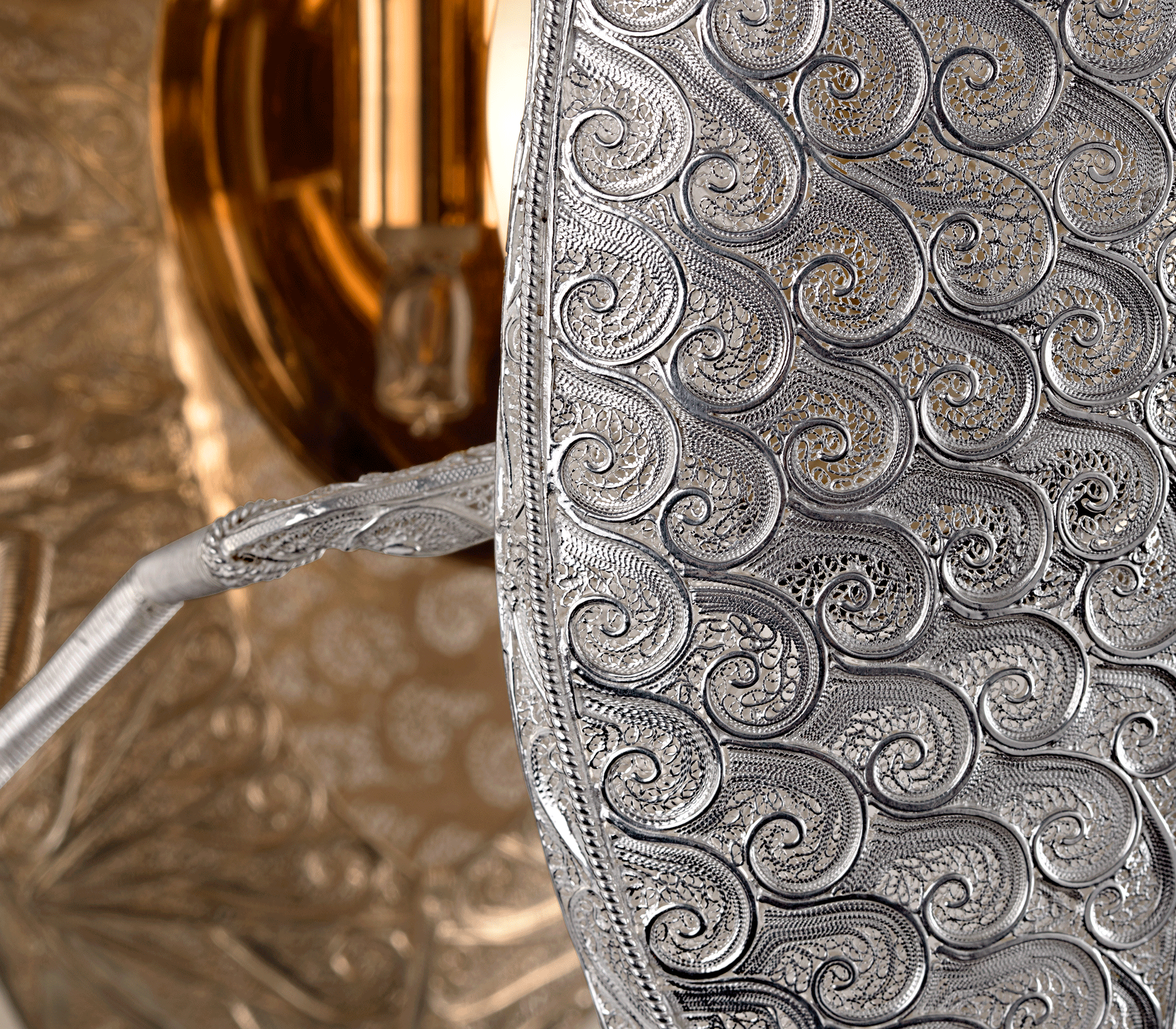 Candeeiro de parede filigrana Scarab