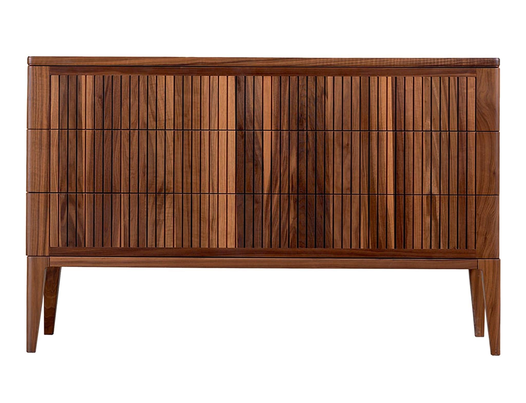 Cómoda Eleva Castanha