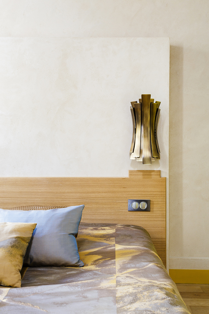 Candeeiro de parede elegante