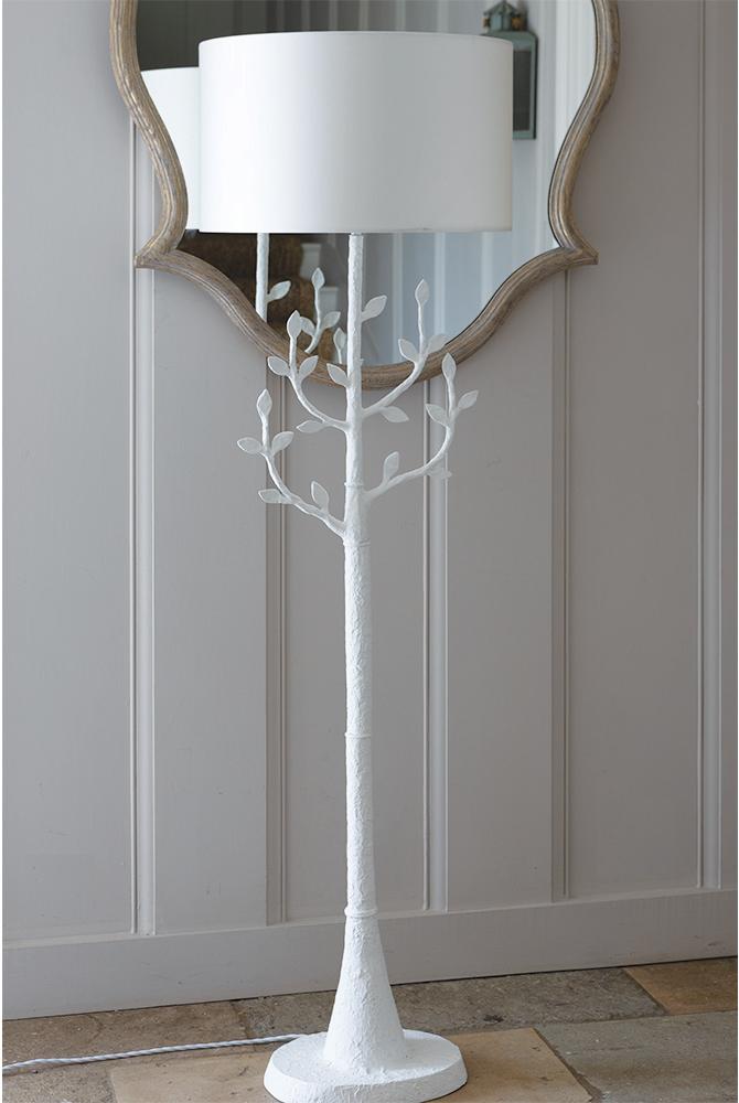 Candeeiro de Pé Millana com Acabamento Giz