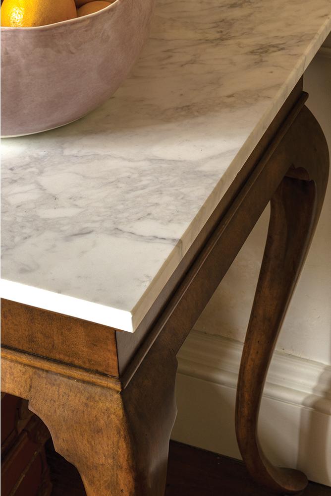 Consola Marquette Grey Fruitwood