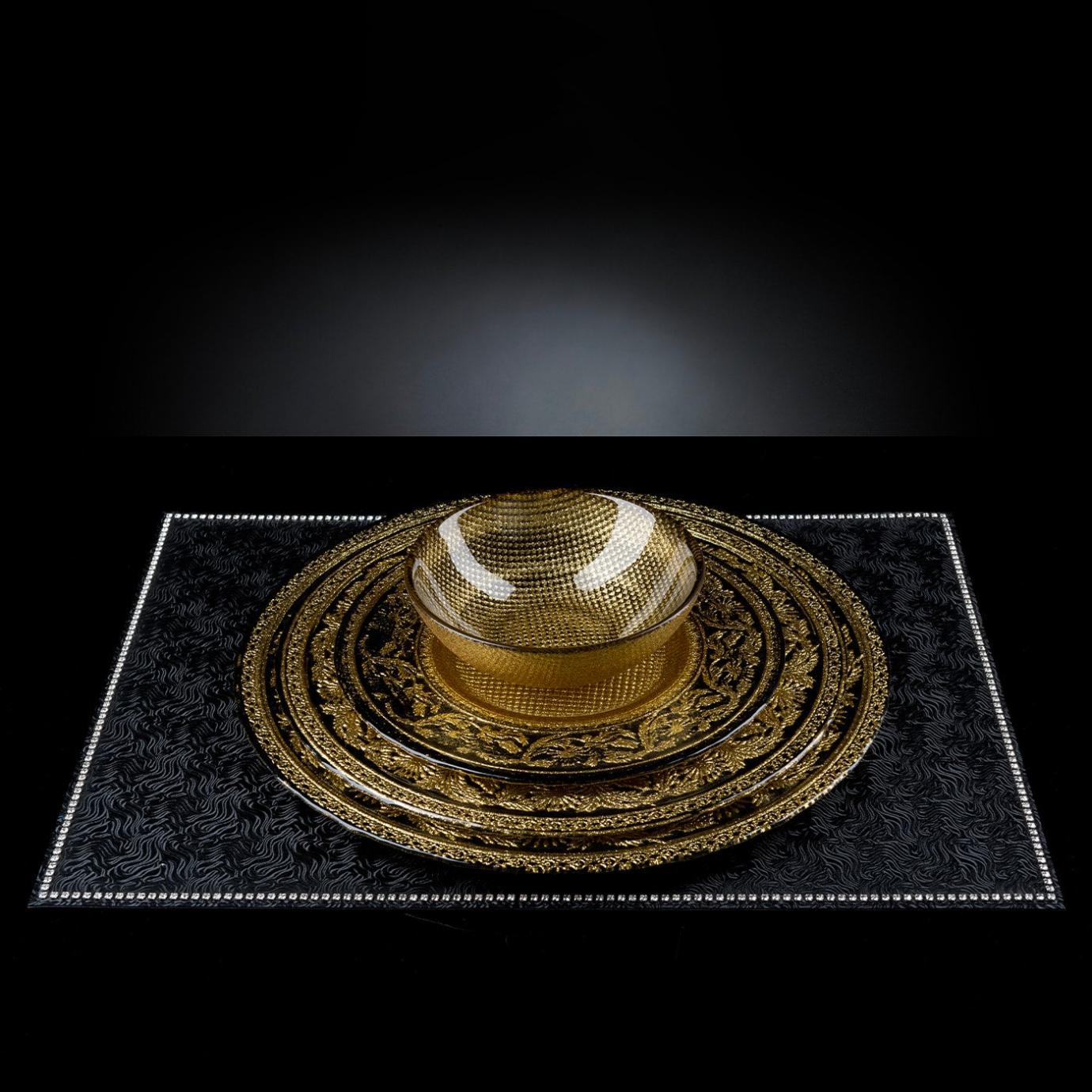 Taça Clássica Preta e Dourada