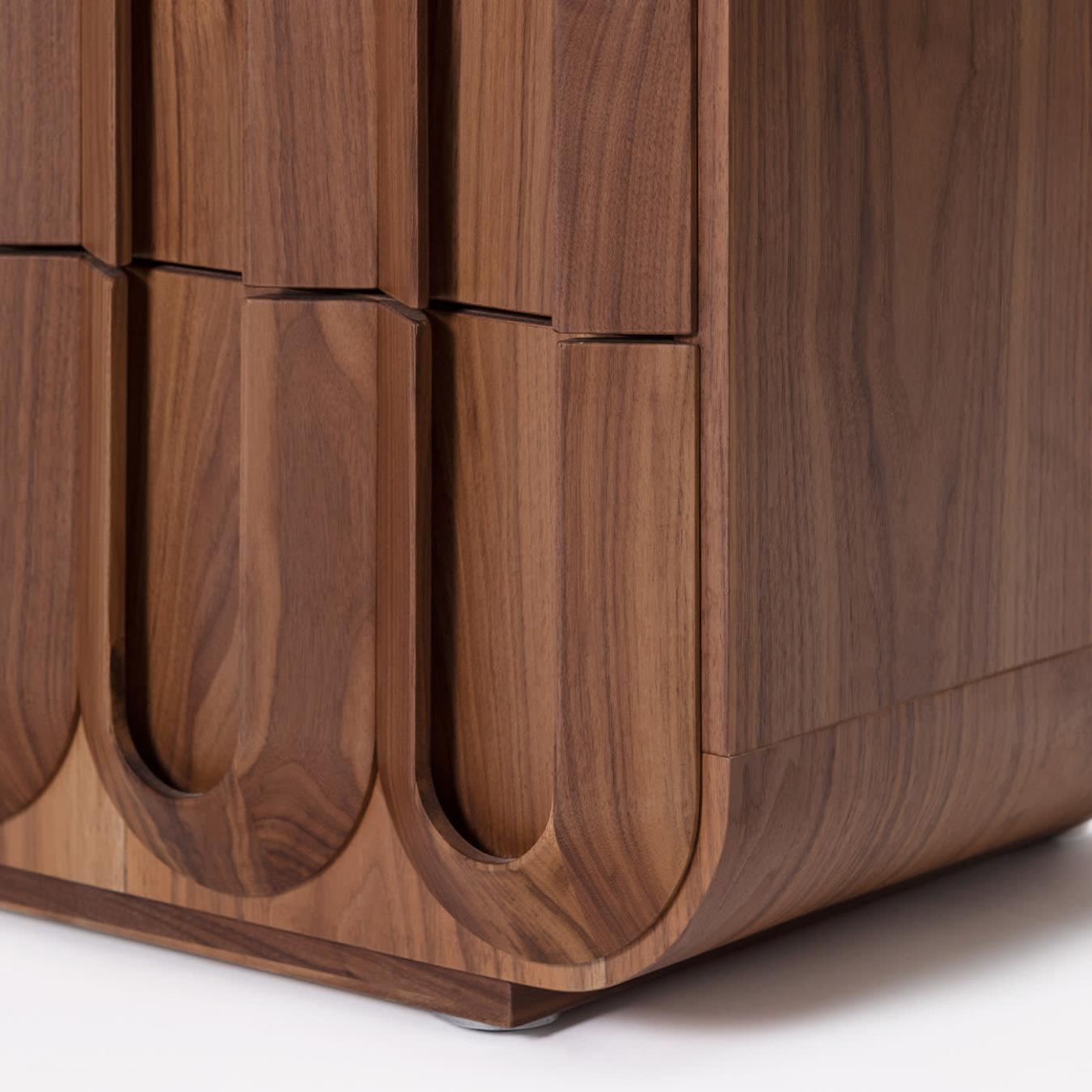 Cómoda Elegante em Madeira