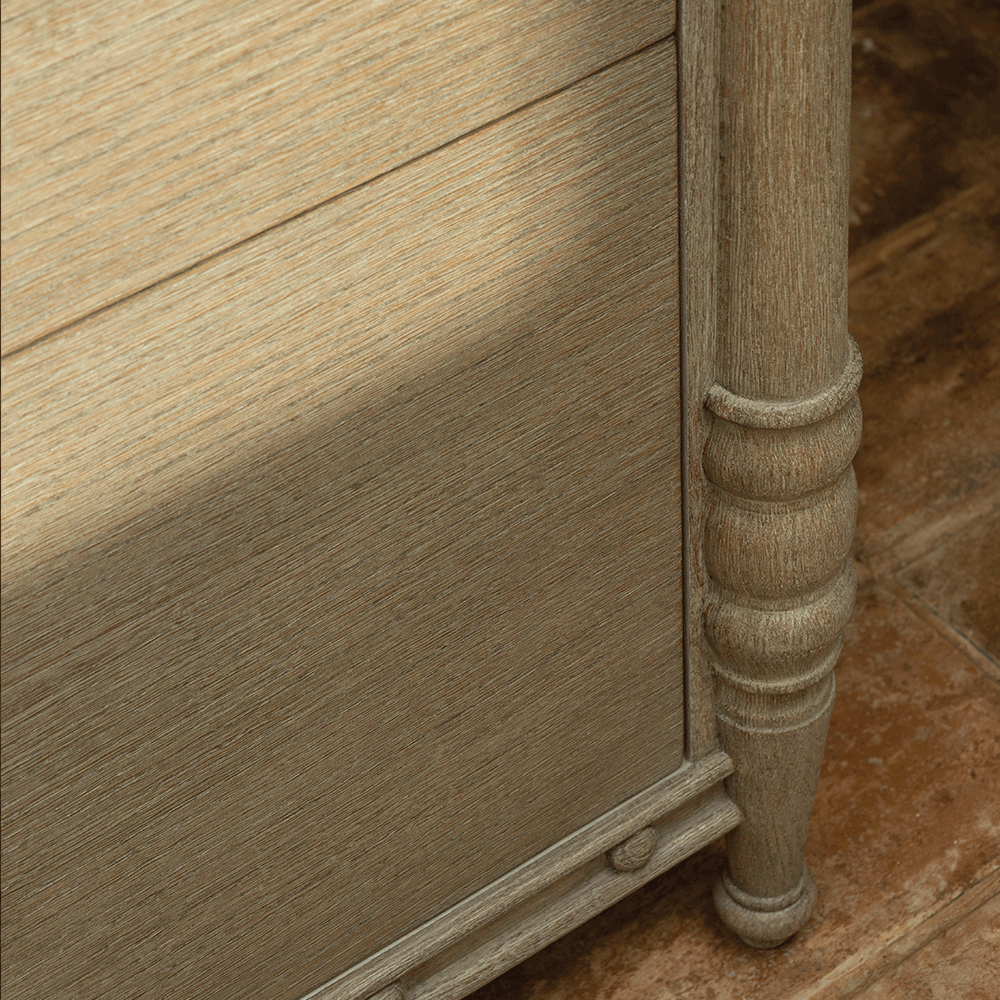 Aparador Morris Greyed Oak