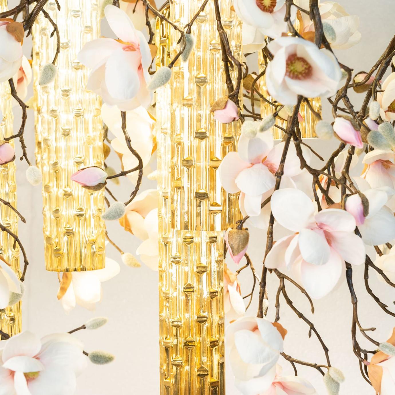 Lustre Magnolia Branco e Dourado