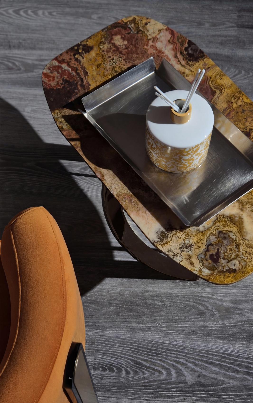 Bandeja Decorativa em Metal