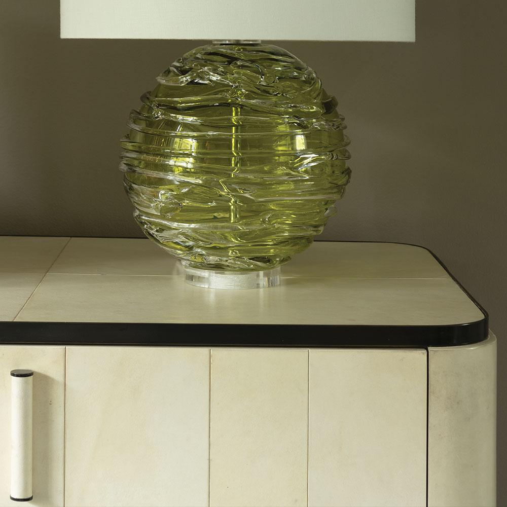 Aparador Aventine com Acabamento Pergaminho