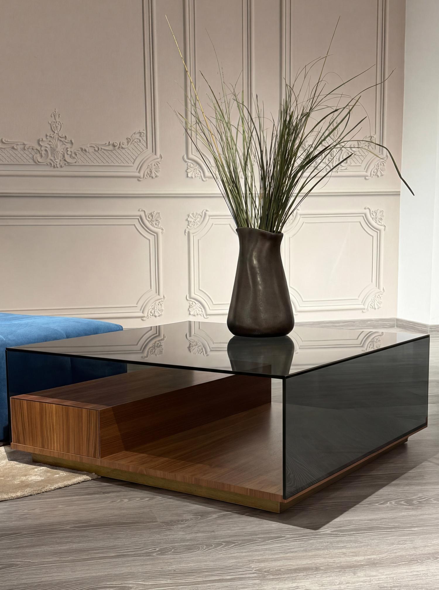 Mesa de Centro Peter com Tampo em Vidro