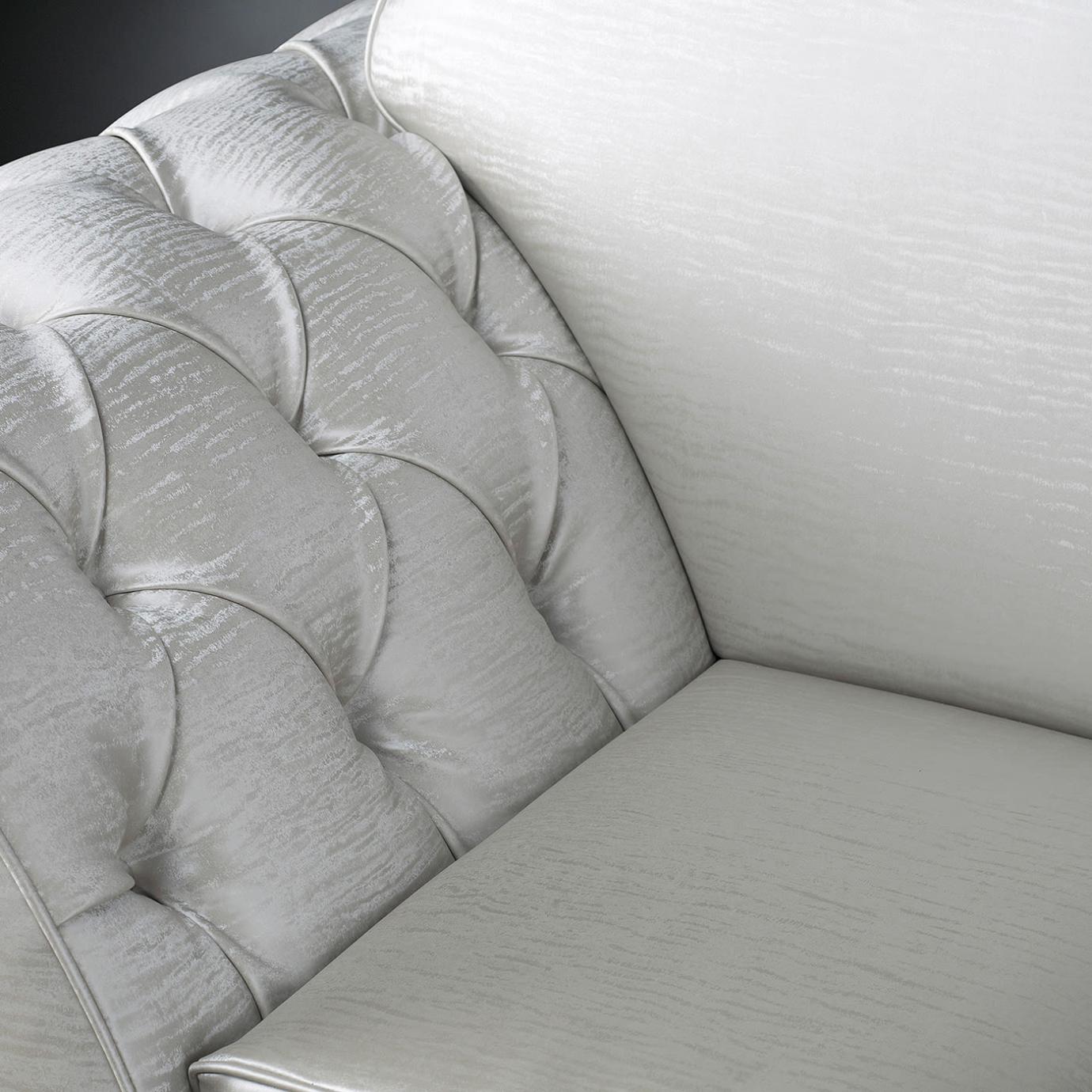 Poltrona Giratória Silhouette Branca