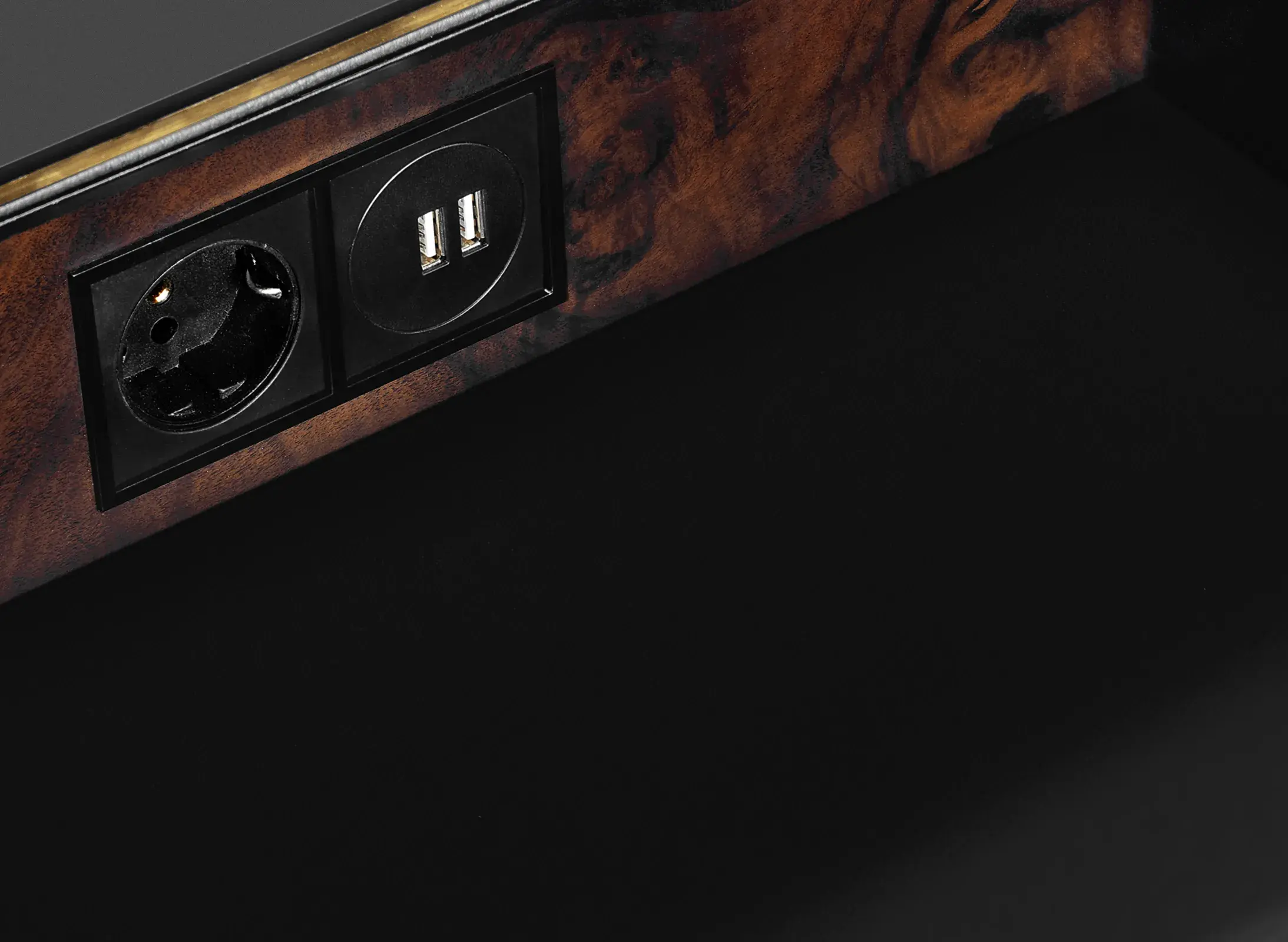 Mesa de Cabeceira Regal