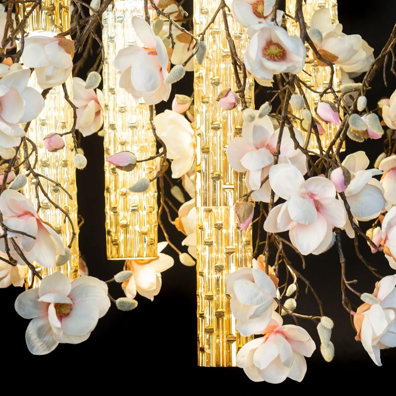 Lustre Magnolia Branco e Dourado