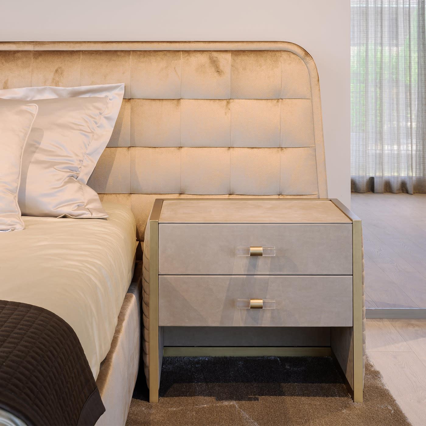 Mesa de Cabeceira Italiana Majestic