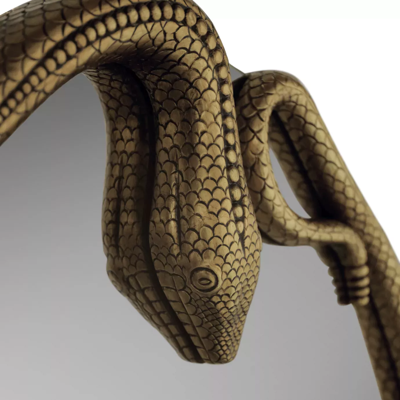 Espelho serpentino formato pêra