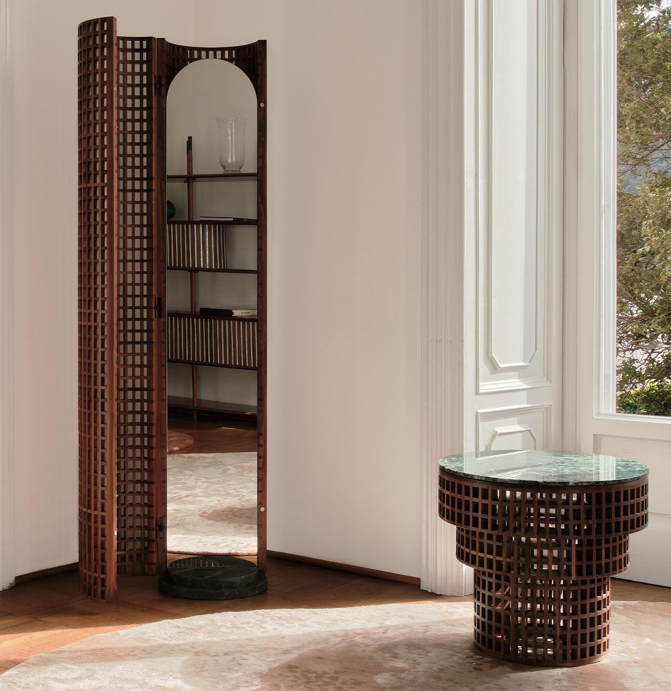 Espelho de chão nogueira e mármore