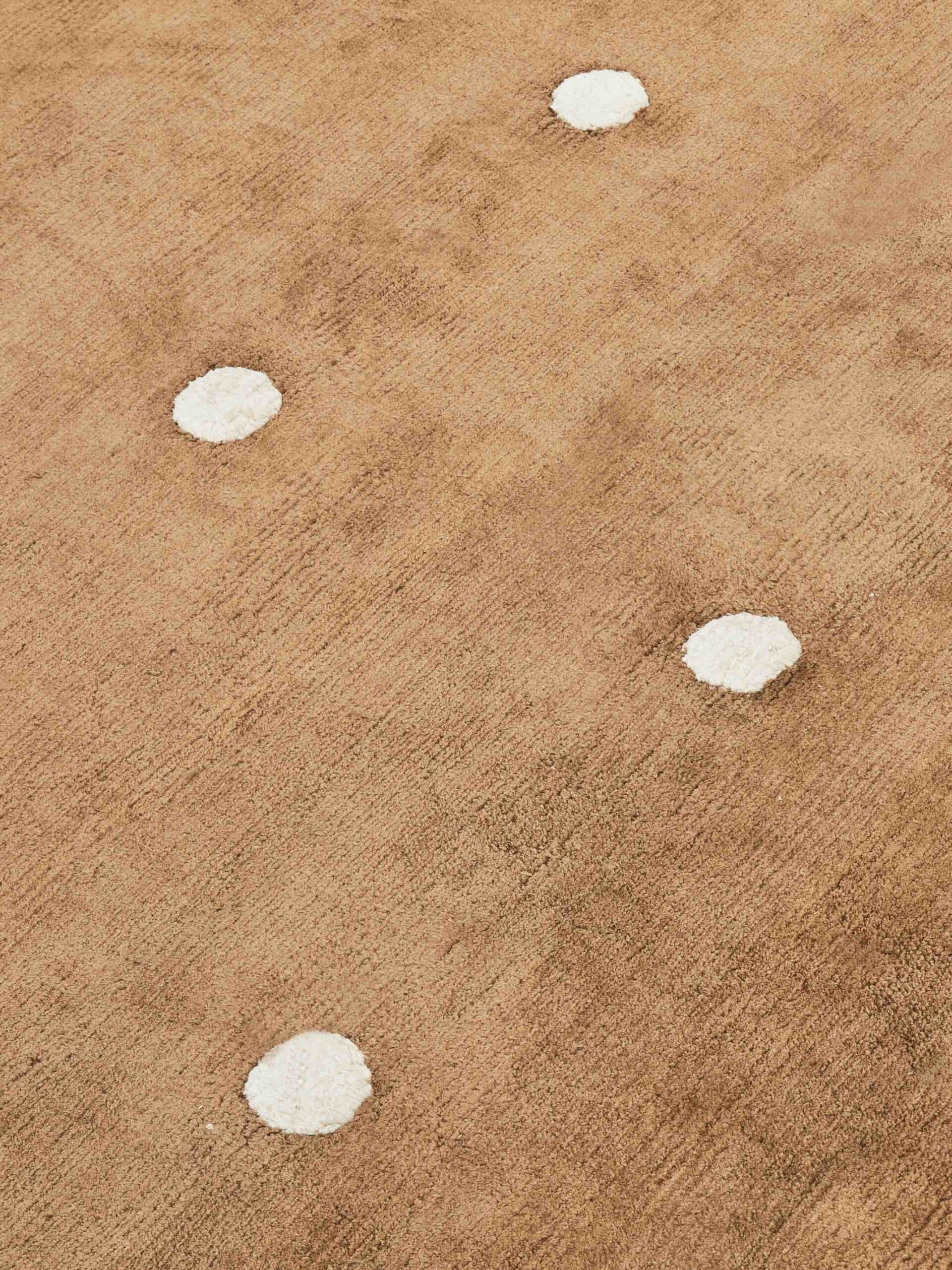 Tapete Punti Castanho Tecido à Mão