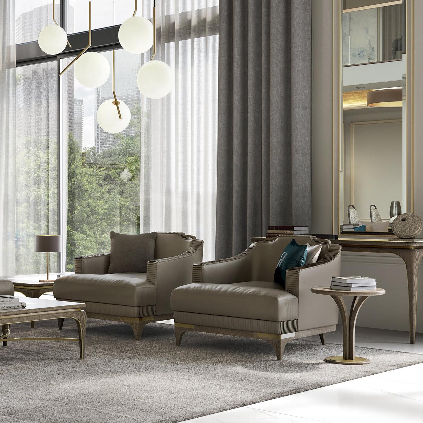 Poltrona Italiana em Pele