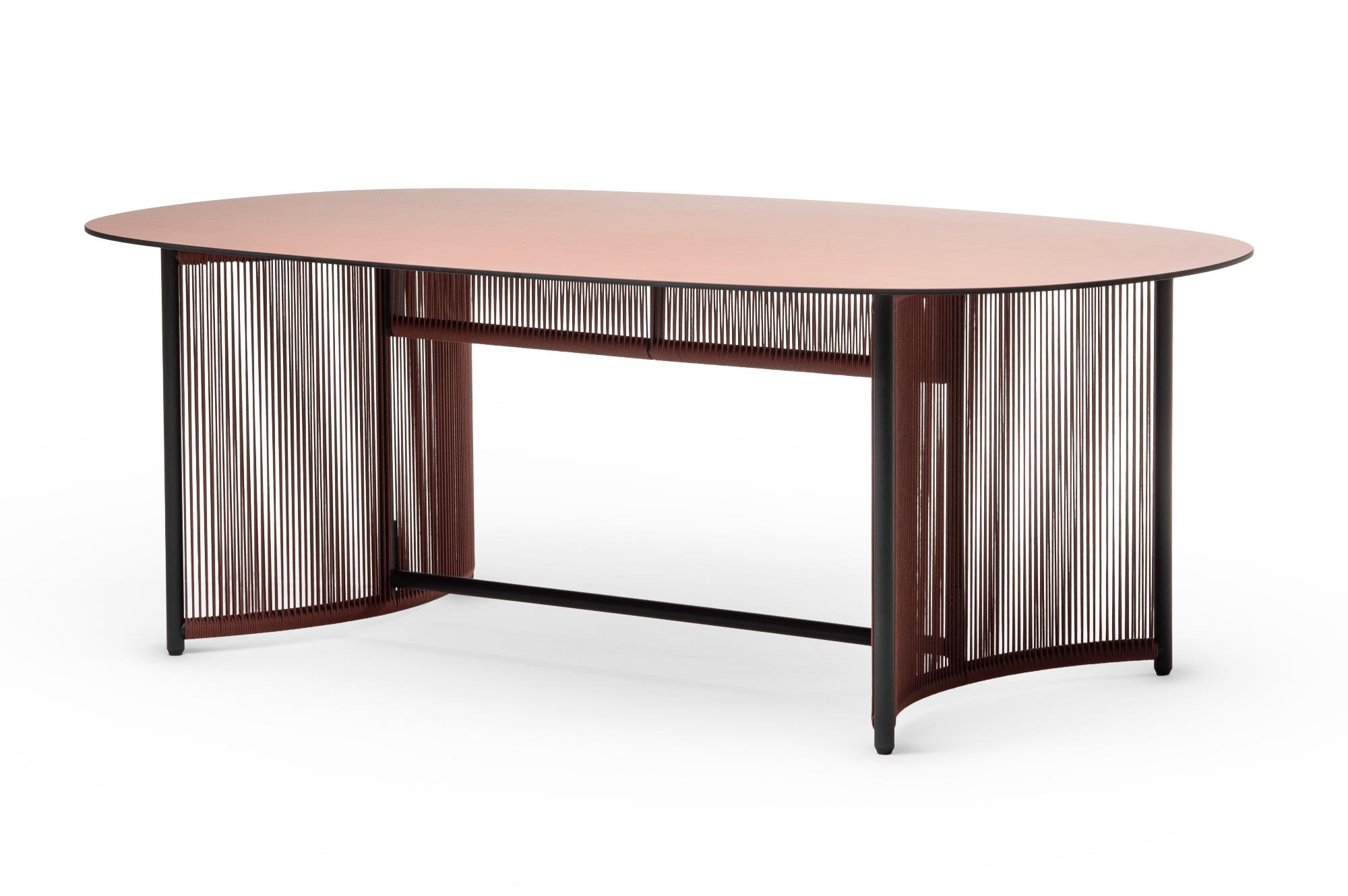Mesa de Jantar Oval para Exterior Altana T-OV Vermelha