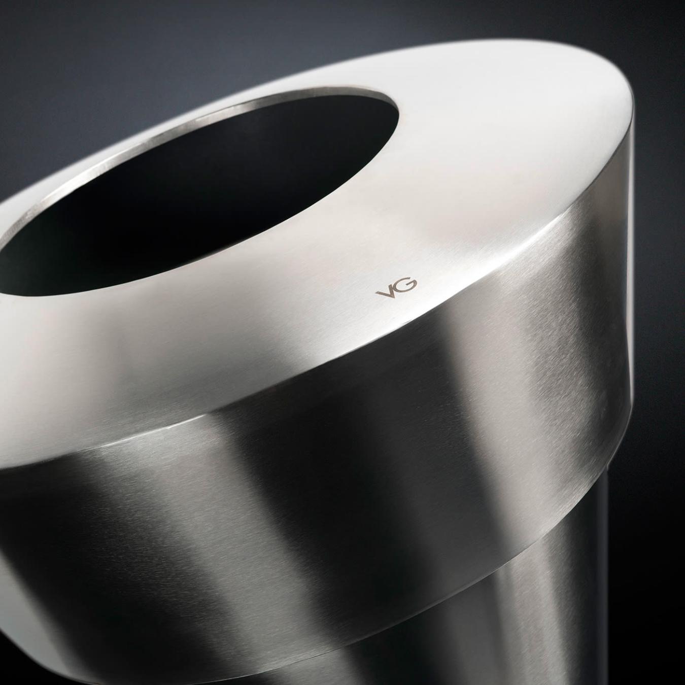 Vaso Pequeno em Aço Inoxidável