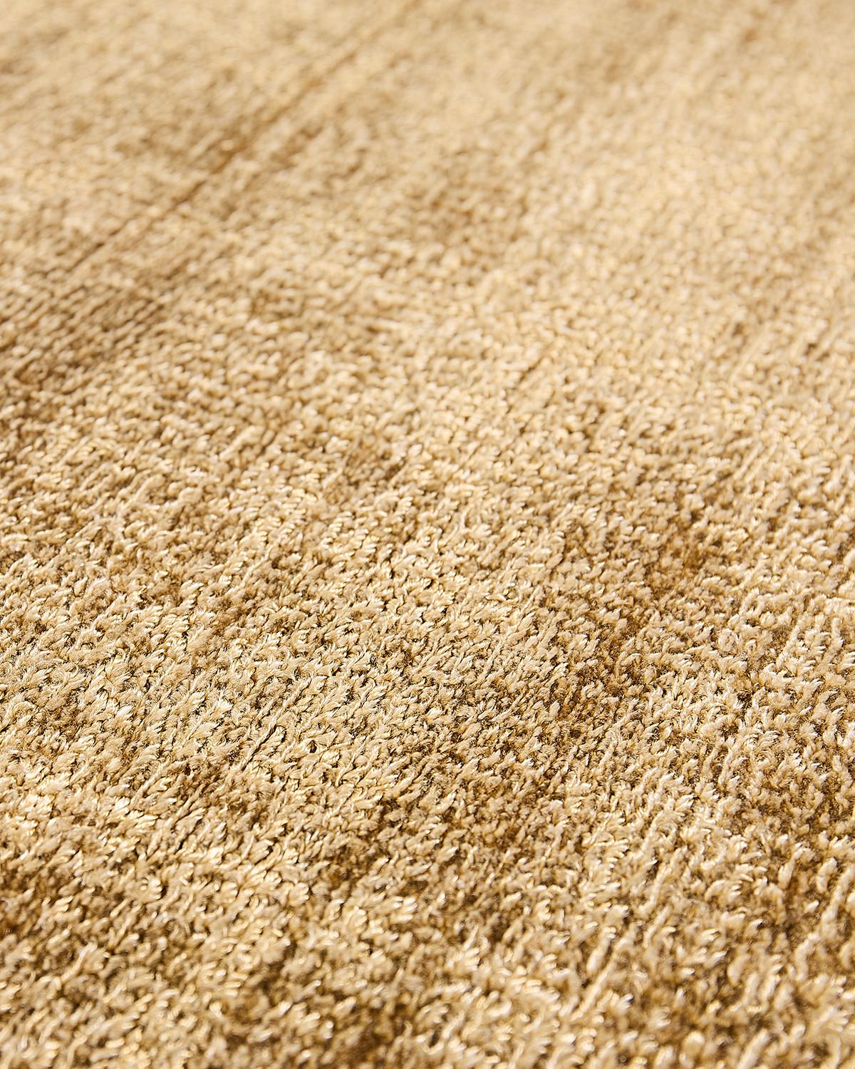Tapete Dourado Seda de Banana | Tamanho: 200 × 300 cm