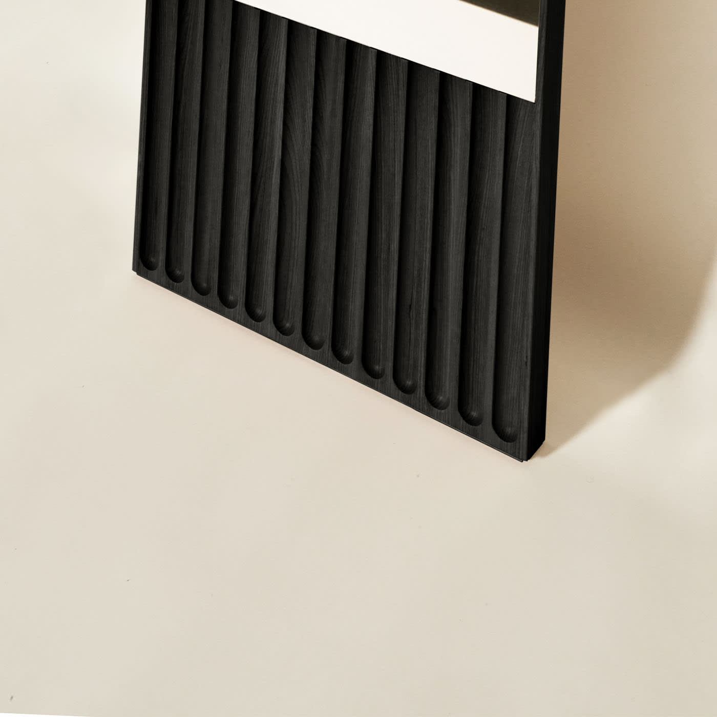 Espelho de chão Tutto Sesto preto