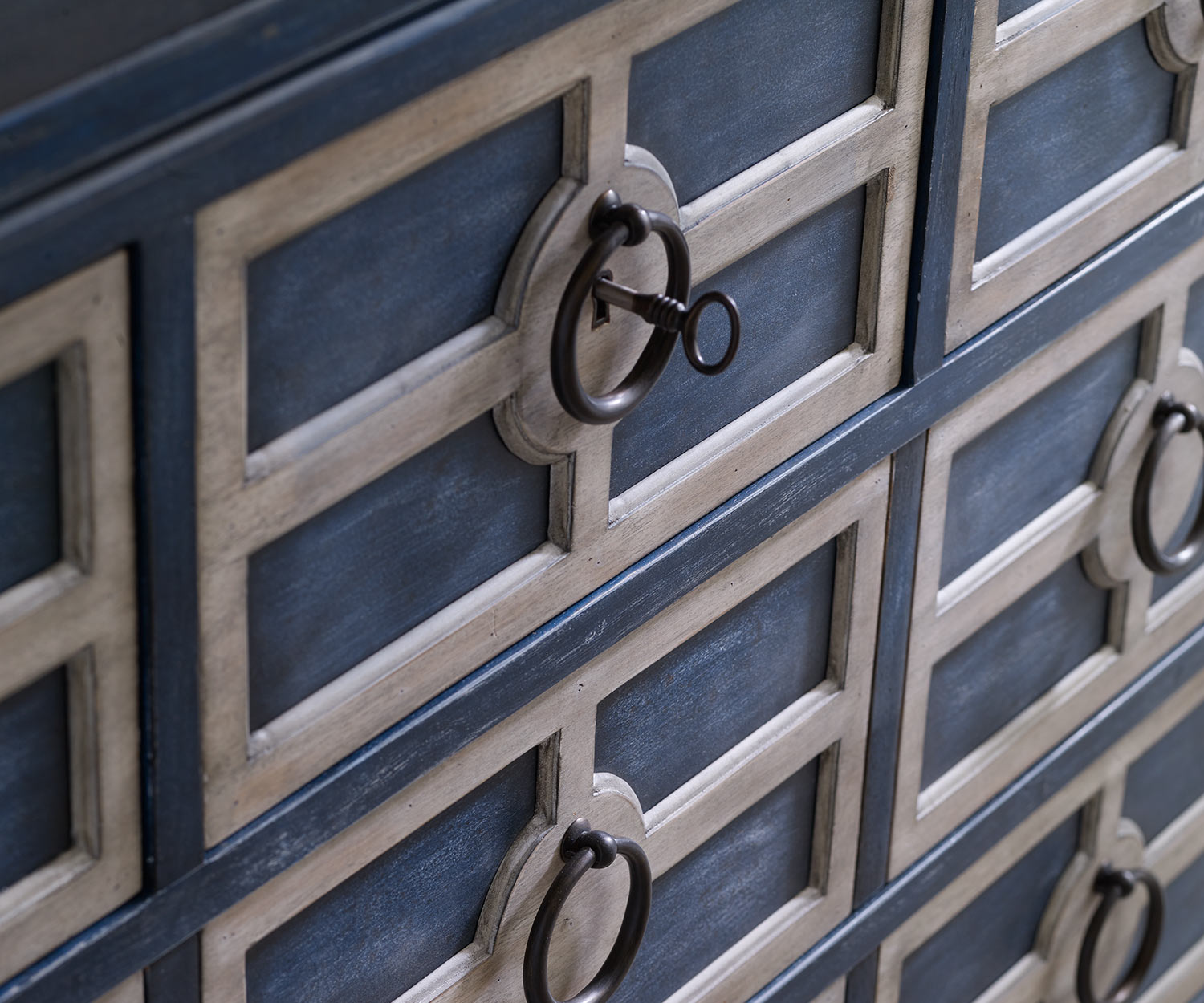 Cómoda Midmoor Blue Painted