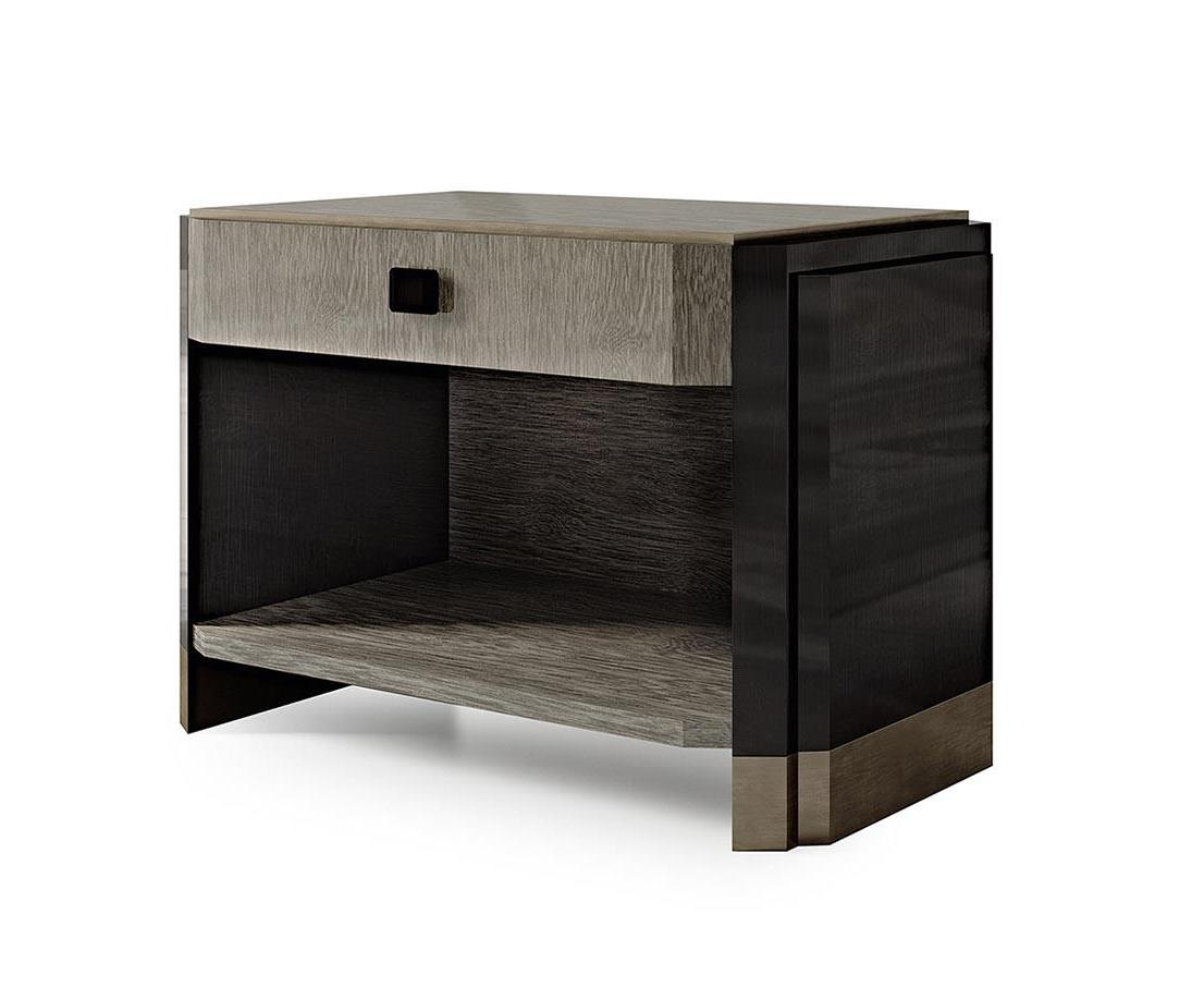 Mesa de Cabeceira com Gaveta