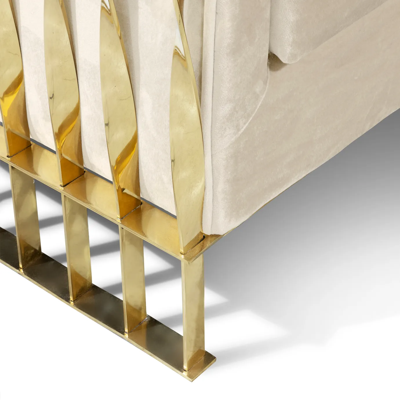 Poltrona Solene Latão Polido