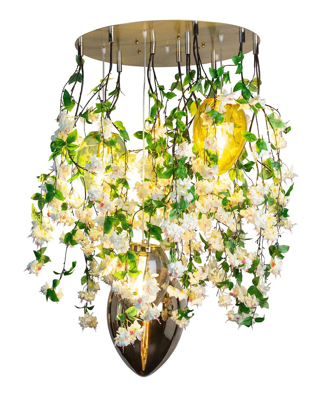 Lustre Crystal Egg Cascade