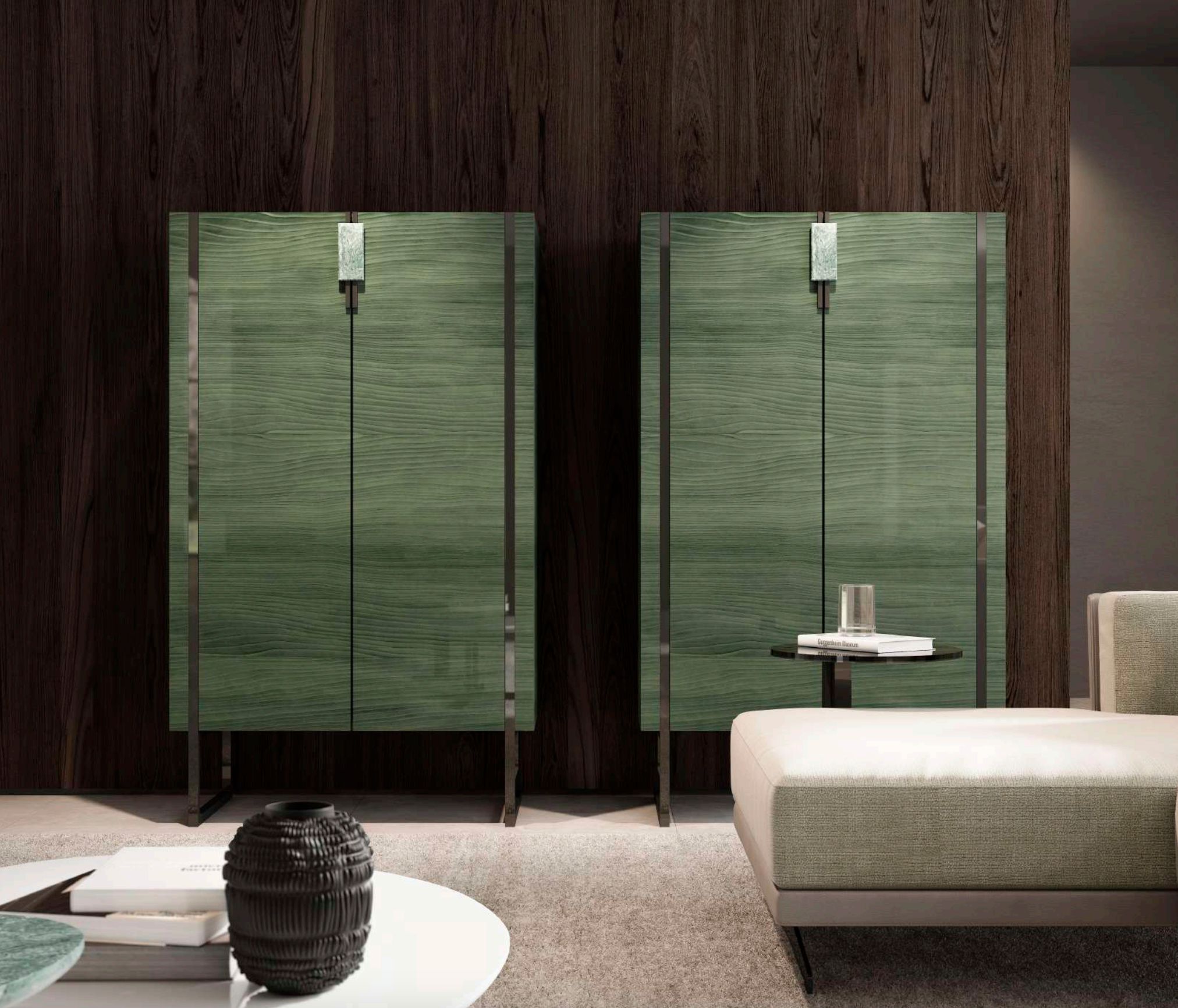 Armário madeira italiano com luzes