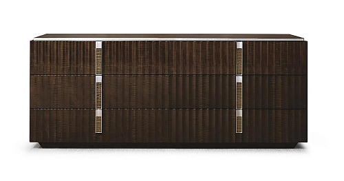 Cómoda com Seis Gavetas e Detalhes em Cromo e Pele