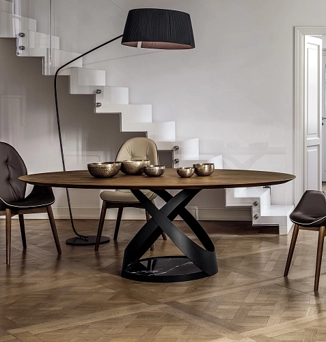 Mesa de Jantar Oval Capri