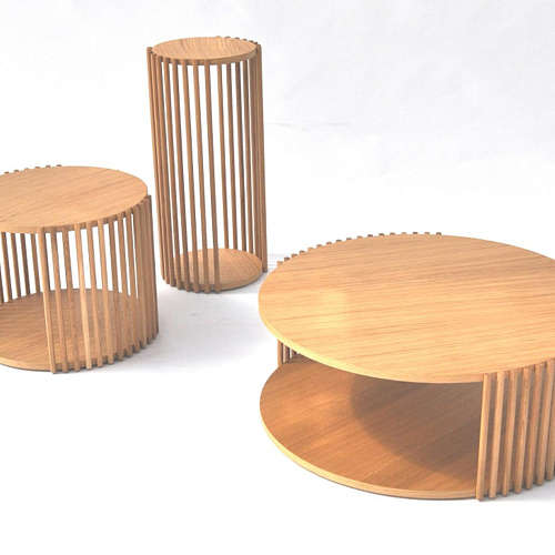 Mesa de Centro Grande Elegante em Carvalho