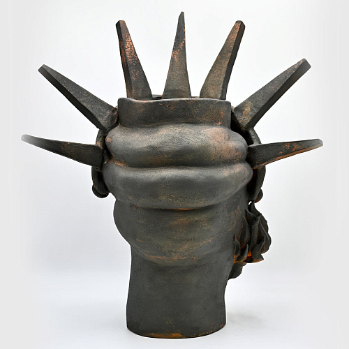 Escultura Free Woman