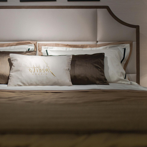 Cama Contemporânea Artesanal Tiffany