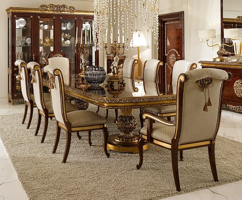 Cadeira Clássica com Braços