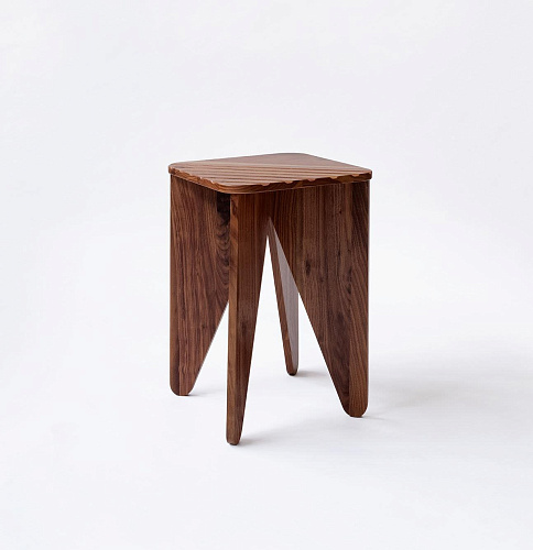 Mesa Baixa Pequena em Madeira