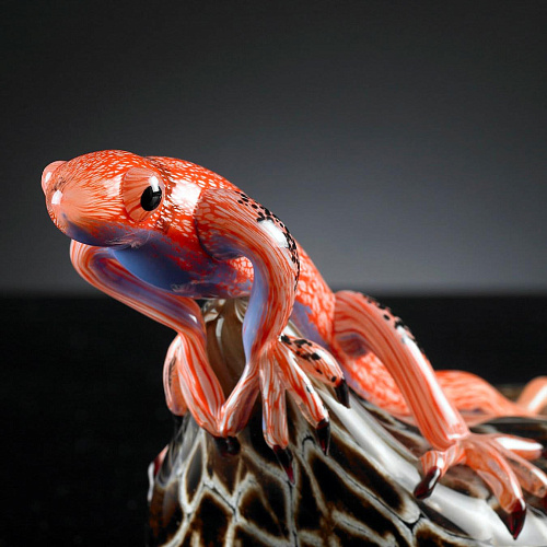 Figura Decorativa Lagarto em Pedra Escura