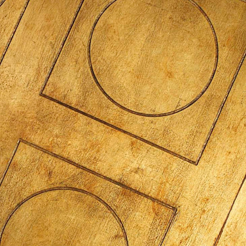 Aparador com Folha de Ouro e Painéis Lacados