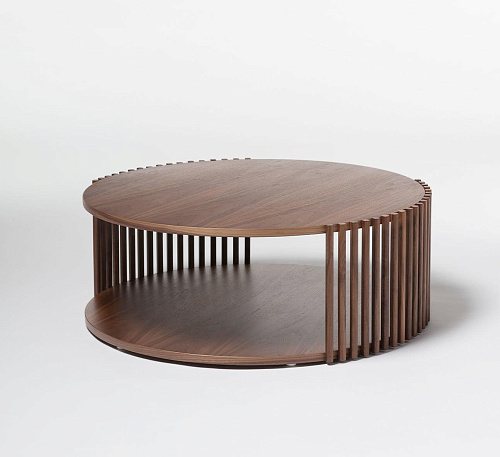 Mesa de Centro Pequena em Madeira