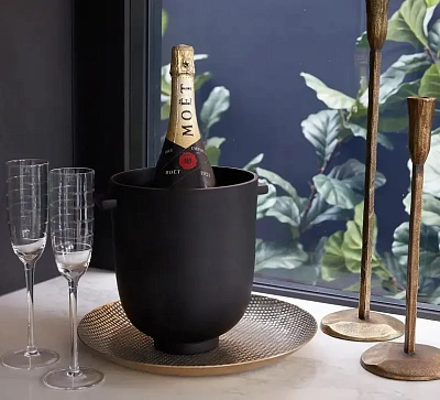 Baldes de champanhe e gelo