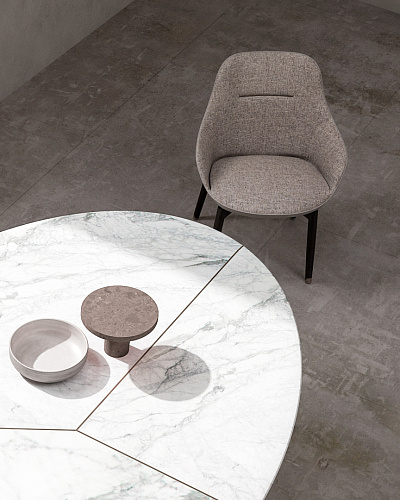 Cadeira Estofada Royal com Braços