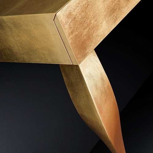 Consola Luigi Dourada