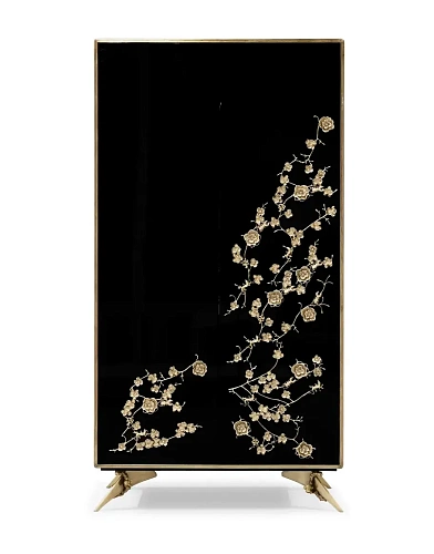 Roupeiro laca Mirage