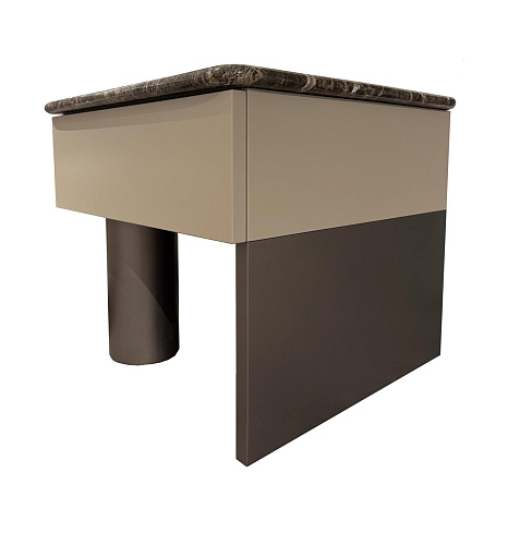 Mesa de Cabeceira Bon Ton com Tampo em Mármore