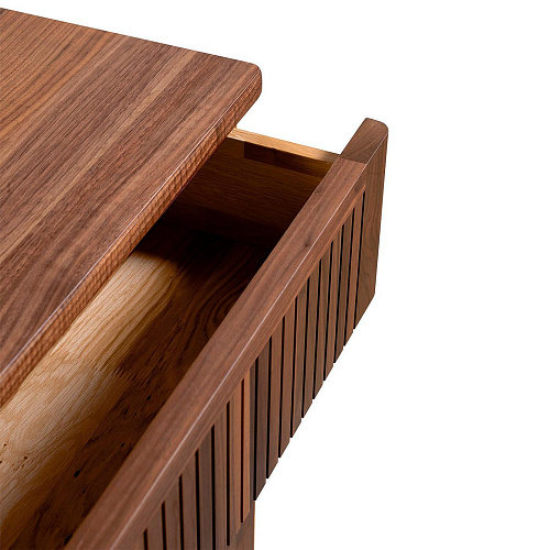 Cómoda Eleva Castanha